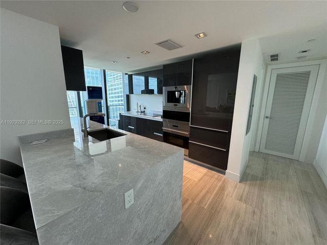 1451 Brickell Ave 1105, Miami, FL 33131