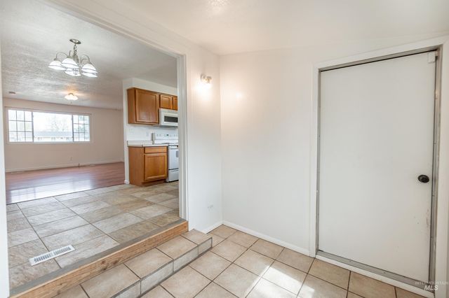 7159 W Bluebird Dr, Boise, ID 83703