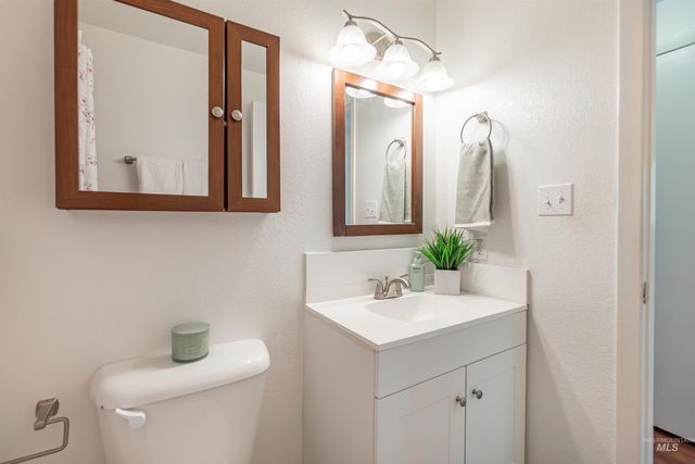 7159 W Bluebird Dr, Boise, ID 83703