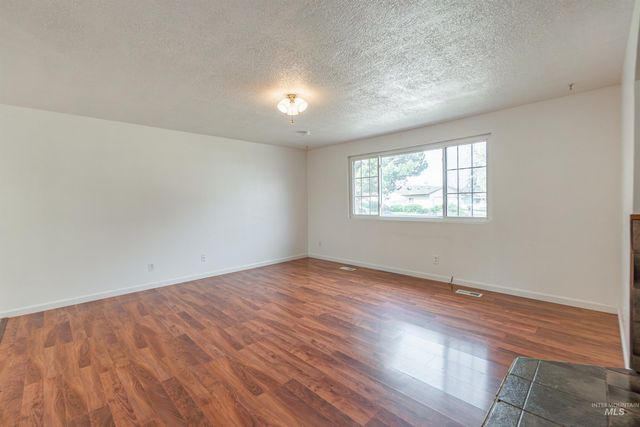 7159 W Bluebird Dr, Boise, ID 83703