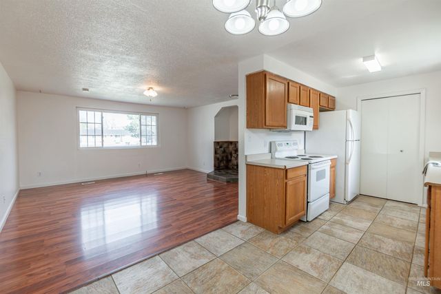 7159 W Bluebird Dr, Boise, ID 83703