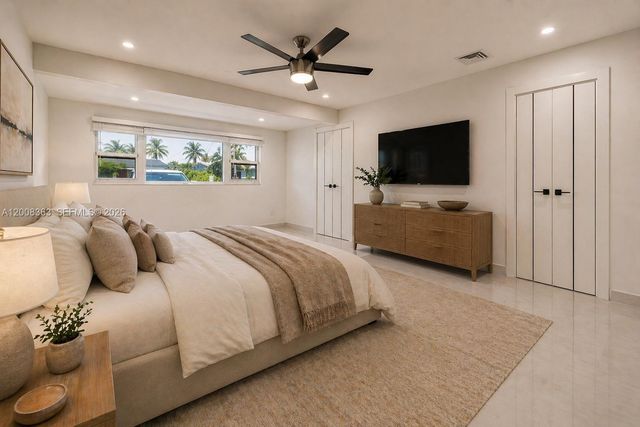 4530 SW 34th Dr, Dania Beach, FL 33312