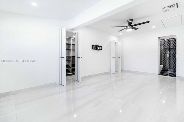 4530 SW 34th Dr, Dania Beach, FL 33312