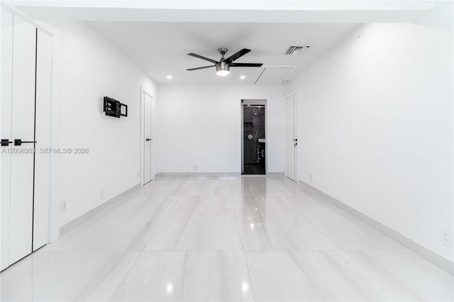 4530 SW 34th Dr, Dania Beach, FL 33312