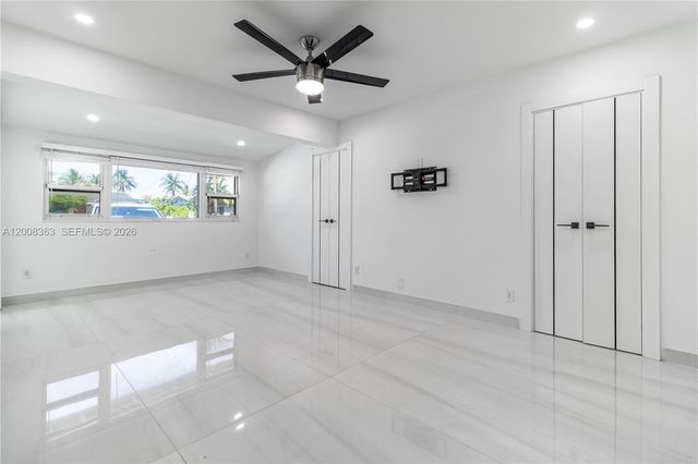 4530 SW 34th Dr, Dania Beach, FL 33312