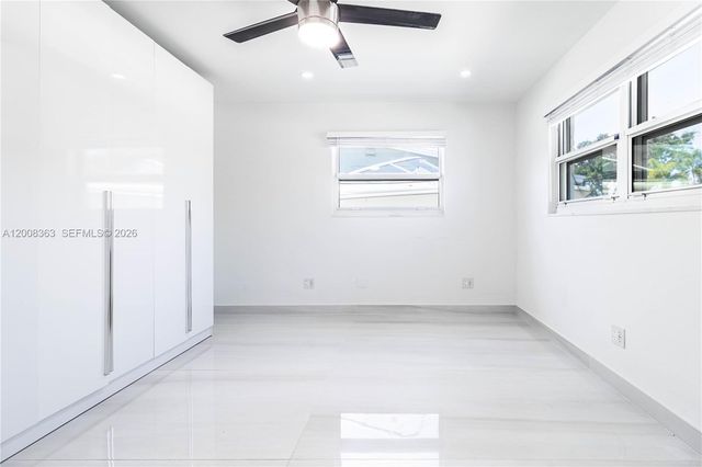 4530 SW 34th Dr, Dania Beach, FL 33312