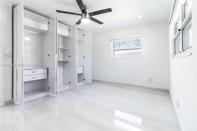 4530 SW 34th Dr, Dania Beach, FL 33312