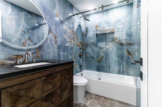 4530 SW 34th Dr, Dania Beach, FL 33312