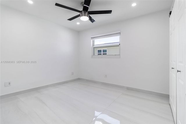 4530 SW 34th Dr, Dania Beach, FL 33312