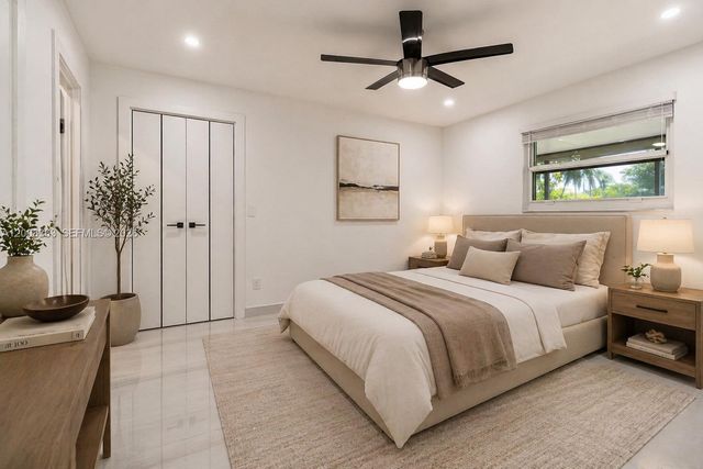 4530 SW 34th Dr, Dania Beach, FL 33312