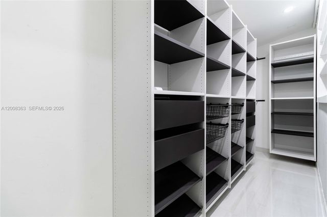 4530 SW 34th Dr, Dania Beach, FL 33312