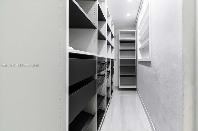 4530 SW 34th Dr, Dania Beach, FL 33312