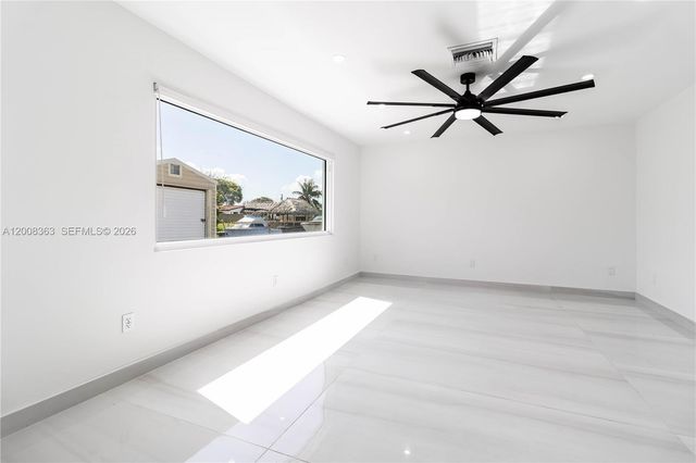 4530 SW 34th Dr, Dania Beach, FL 33312