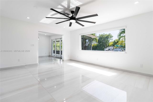 4530 SW 34th Dr, Dania Beach, FL 33312