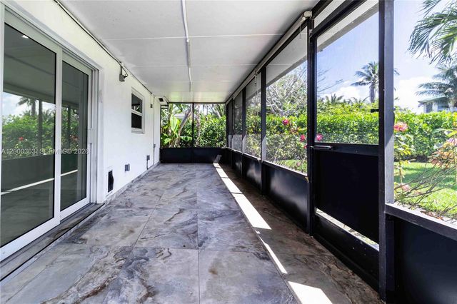 4530 SW 34th Dr, Dania Beach, FL 33312