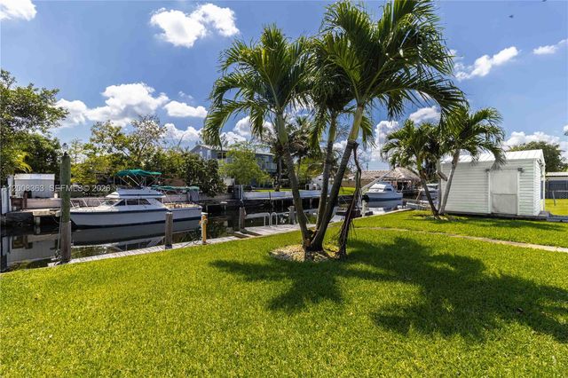 4530 SW 34th Dr, Dania Beach, FL 33312