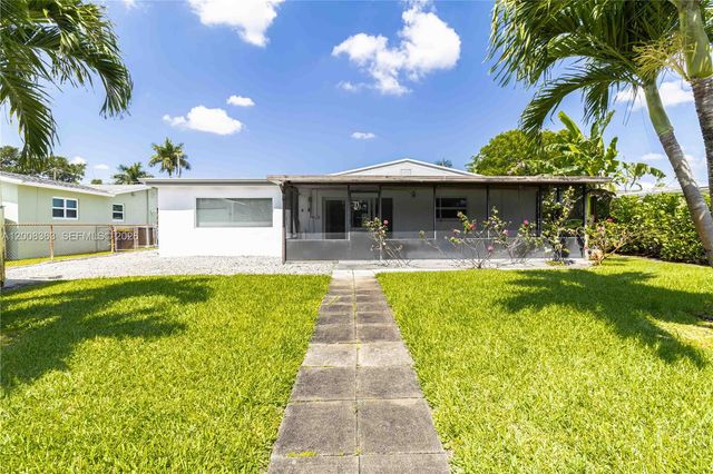 4530 SW 34th Dr, Dania Beach, FL 33312