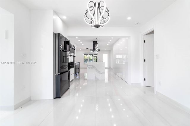 4530 SW 34th Dr, Dania Beach, FL 33312