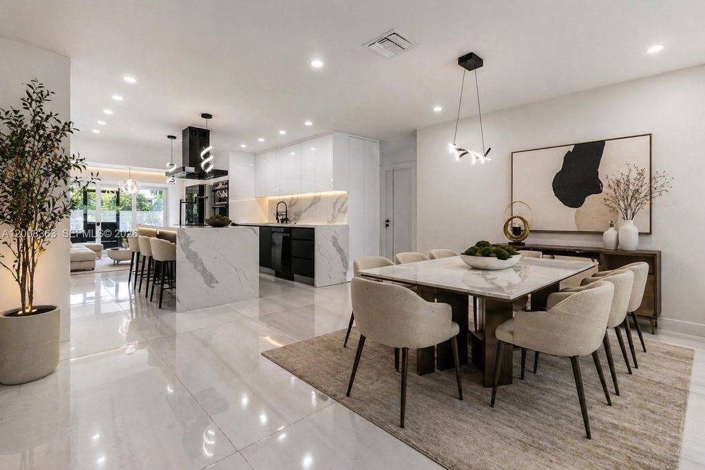 4530 SW 34th Dr, Dania Beach, FL 33312