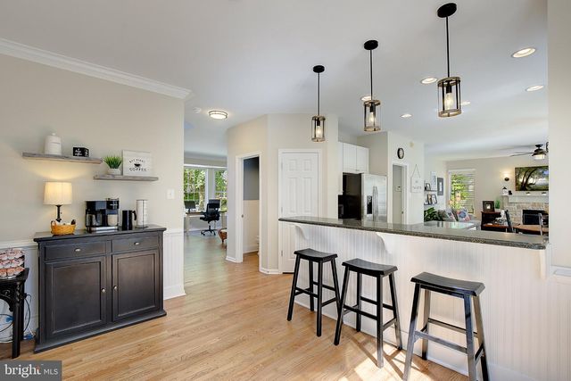 2427 CHELMSFORD DR, Crofton, MD 21114