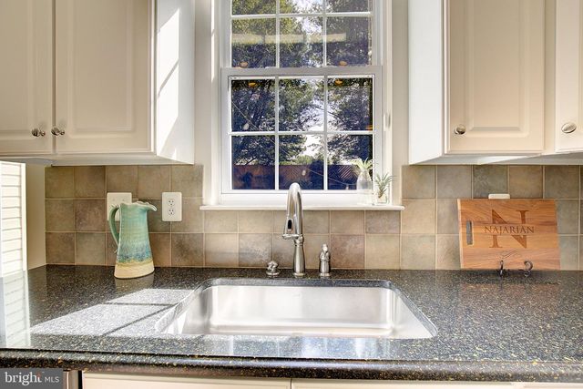 2427 CHELMSFORD DR, Crofton, MD 21114