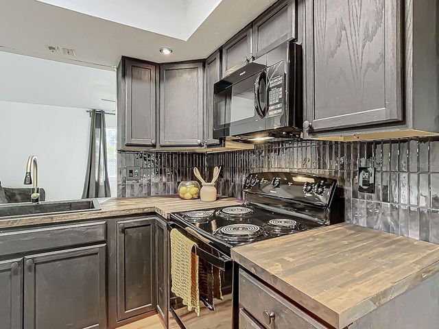 3729 SW 15 STREET, Gainesville, FL 32608