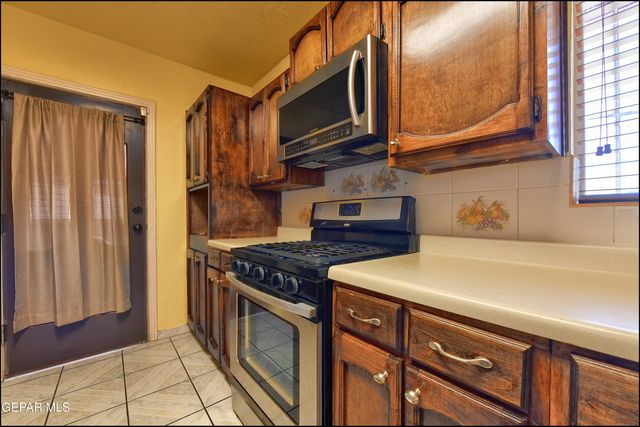 7560 MATAMOROS Drive, El Paso, TX 79915