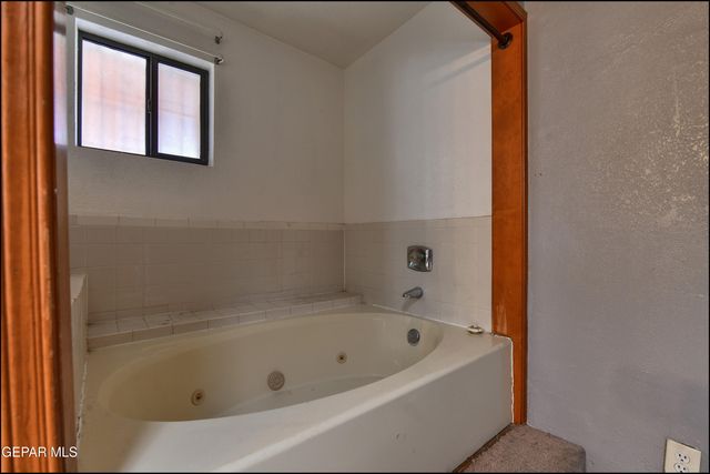 7560 MATAMOROS Drive, El Paso, TX 79915