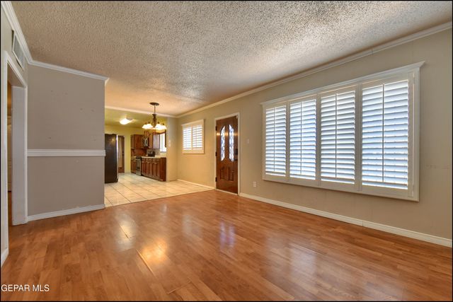 7560 MATAMOROS Drive, El Paso, TX 79915