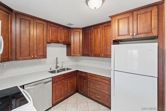 2909 Cowley Way L, San Diego, CA 92117