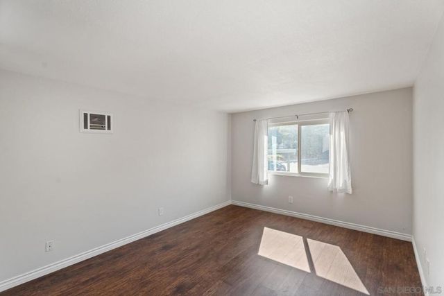 2909 Cowley Way L, San Diego, CA 92117