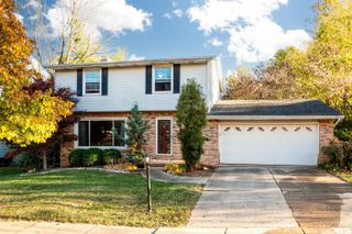 1318 W QUEENS COURT Road, Peoria, IL 61614