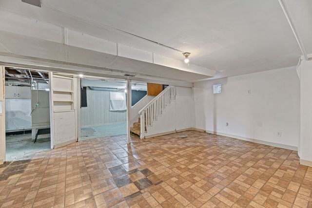 17714 Burnham Avenue, Lansing, IL 60438