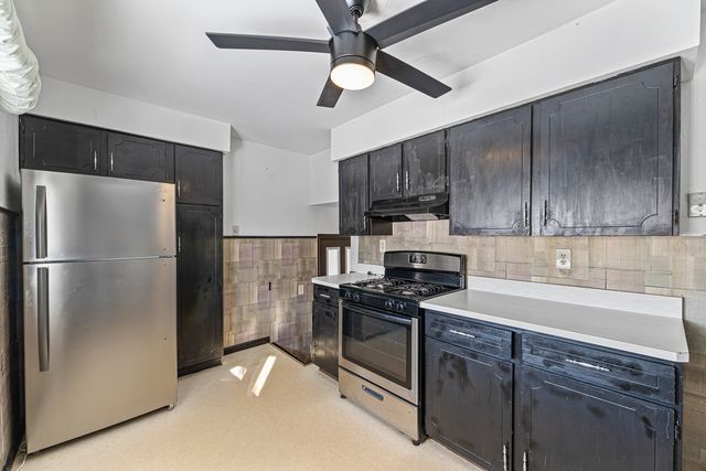 17714 Burnham Avenue, Lansing, IL 60438