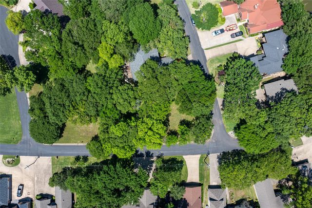 697 Enchanted Isles Drive, Mabank, TX 75156