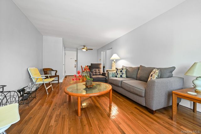 133 Beach 120th Street 1B, Rockaway Park, NY 11694