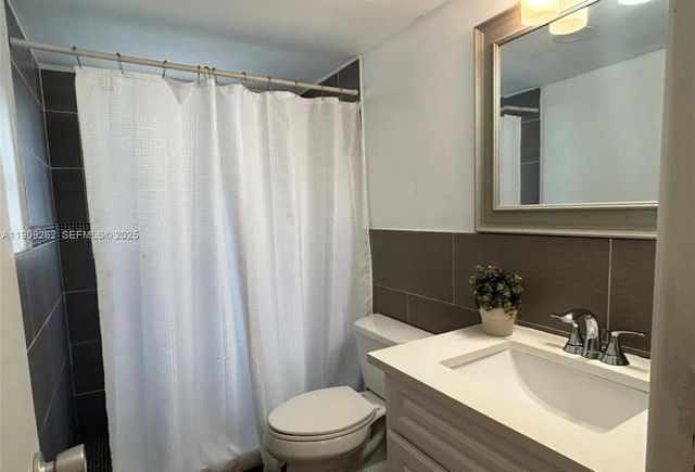 3150 N Palm Aire Drive 801, Pompano Beach, FL 33069