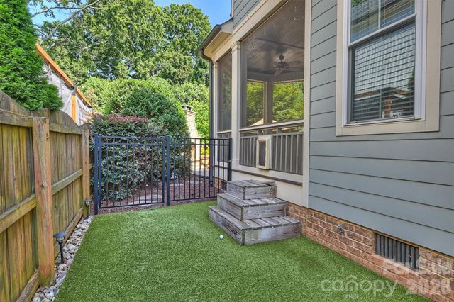 2829 Attaberry Drive, Charlotte, NC 28205