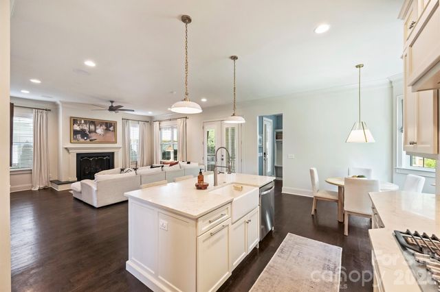 2829 Attaberry Drive, Charlotte, NC 28205