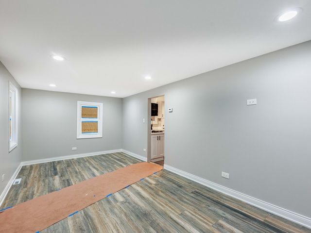 36 E 151st Street, Harvey, IL 60426