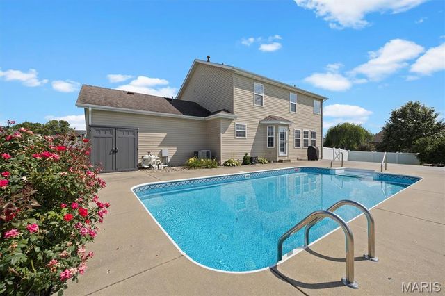 6 Coolidge Court, Troy, IL 62294