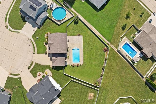 6 Coolidge Court, Troy, IL 62294