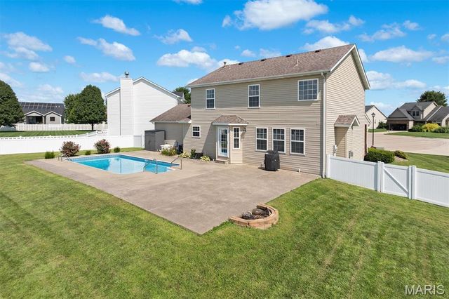 6 Coolidge Court, Troy, IL 62294