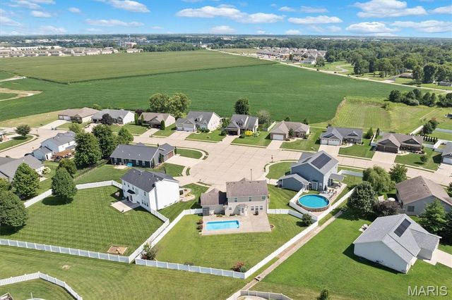 6 Coolidge Court, Troy, IL 62294