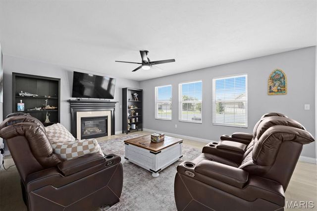 6 Coolidge Court, Troy, IL 62294