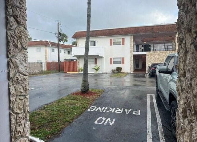 321 SW 1st Ct K-4, Pompano Beach, FL 33060