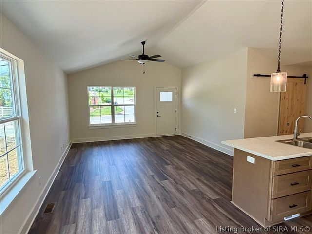 3599 Old Vincennes Road, Floyds Knobs, IN 47119
