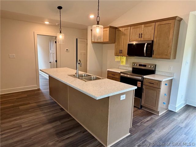 3599 Old Vincennes Road, Floyds Knobs, IN 47119