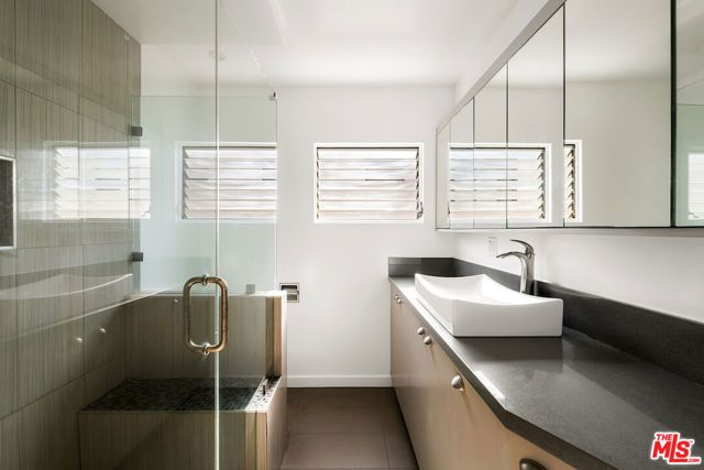 1330 N Crescent Heights Boulevard 2, West Hollywood, CA 90046