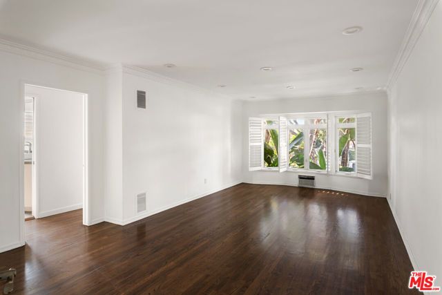 1330 N Crescent Heights Boulevard 2, West Hollywood, CA 90046